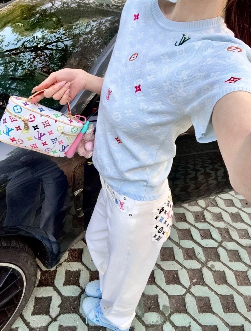 Affordable Louis Vuitton T-Shirts 131600