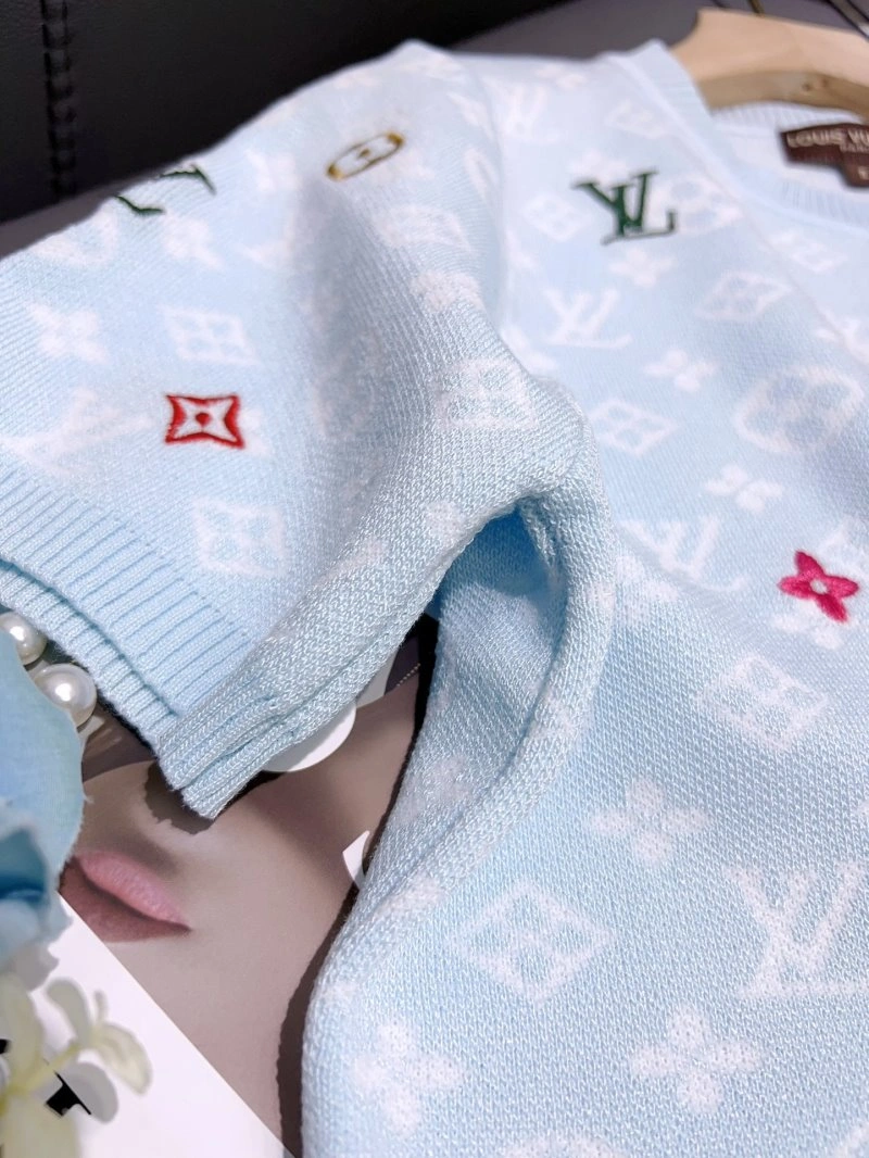 Affordable Louis Vuitton T-Shirts 131600