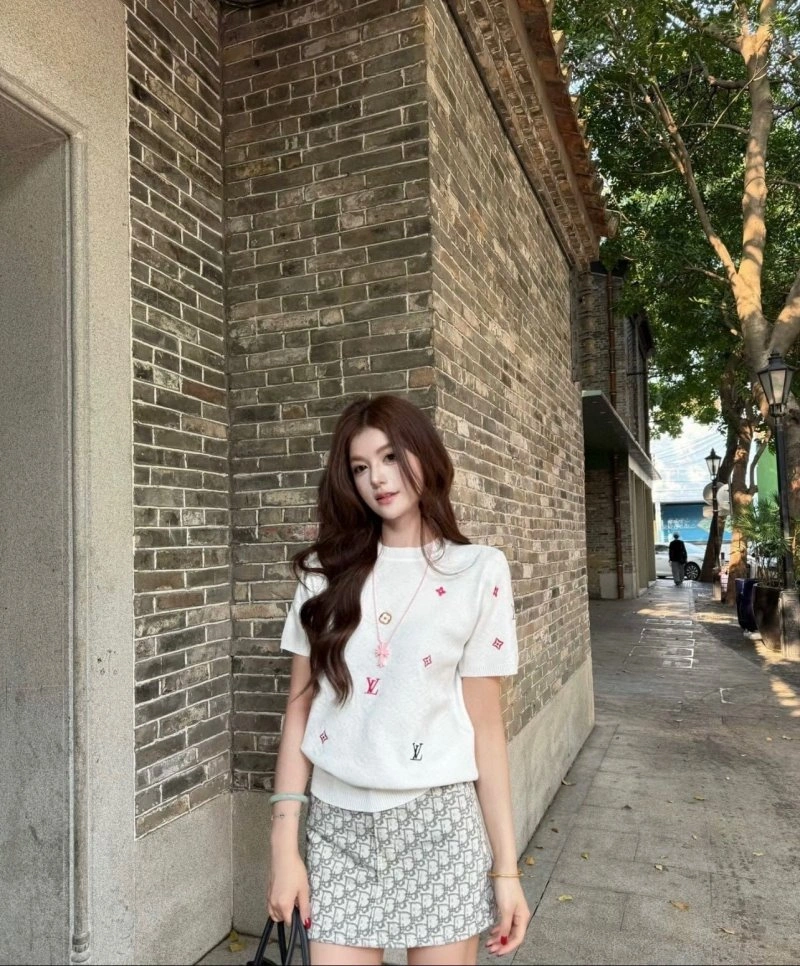 Louis Vuitton T-Shirts Comfortable 131598