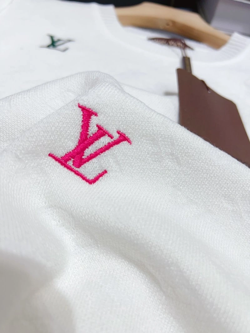 Louis Vuitton T-Shirts Comfortable 131598