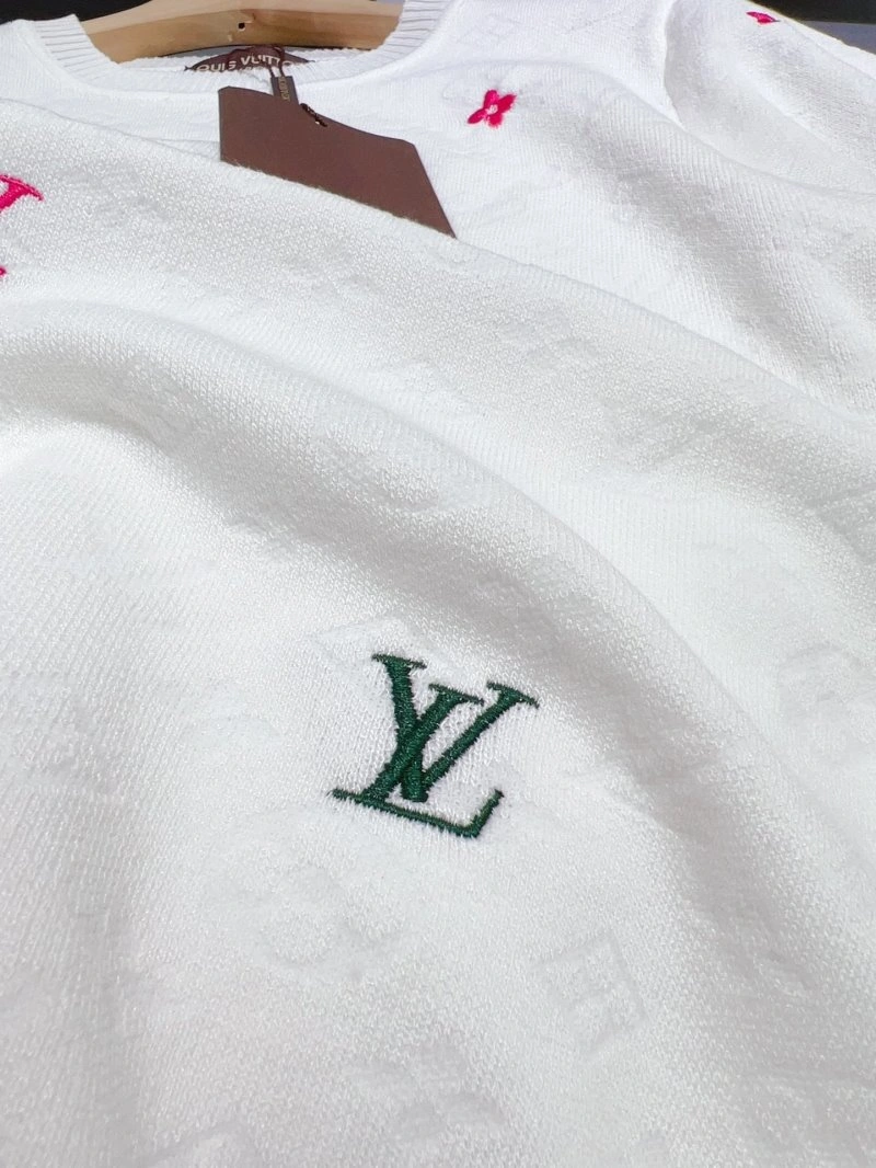 Louis Vuitton T-Shirts Comfortable 131598