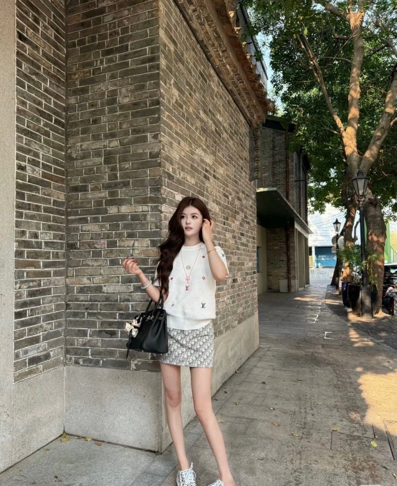 Louis Vuitton T-Shirts Comfortable 131598