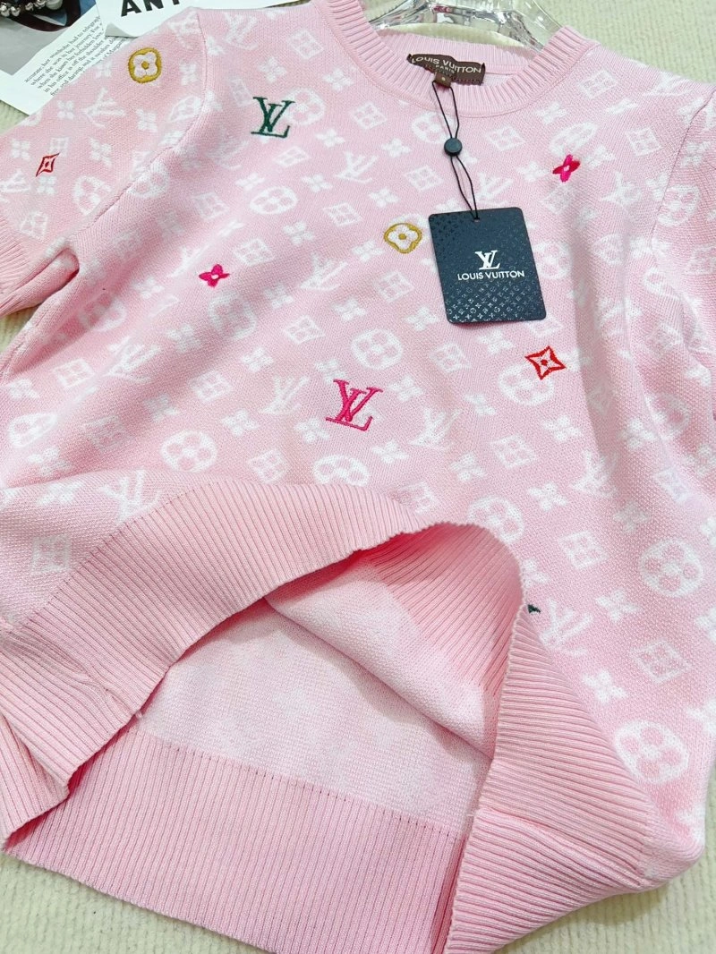 WellDesigned Louis Vuitton T-Shirts 131580