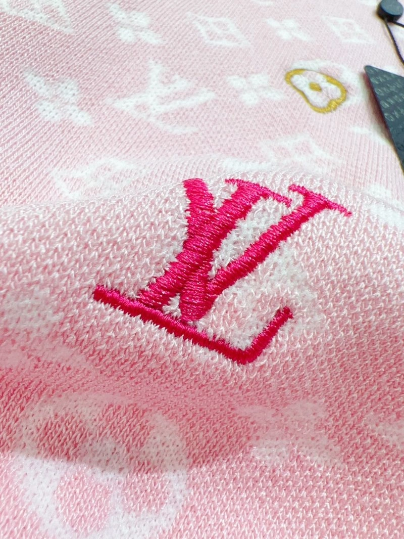 WellDesigned Louis Vuitton T-Shirts 131580