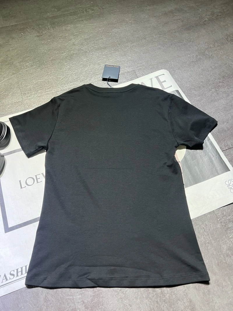 Louis Vuitton T-Shirts Stretchable 131587