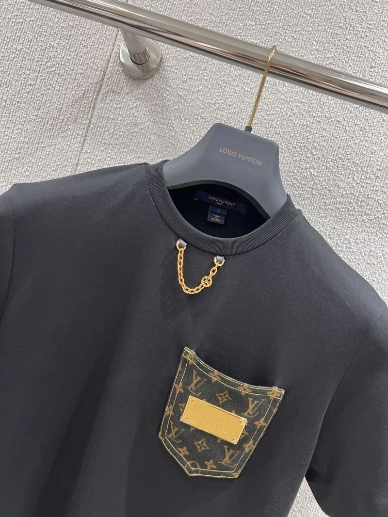 Louis Vuitton T-Shirts Lightweight 131569