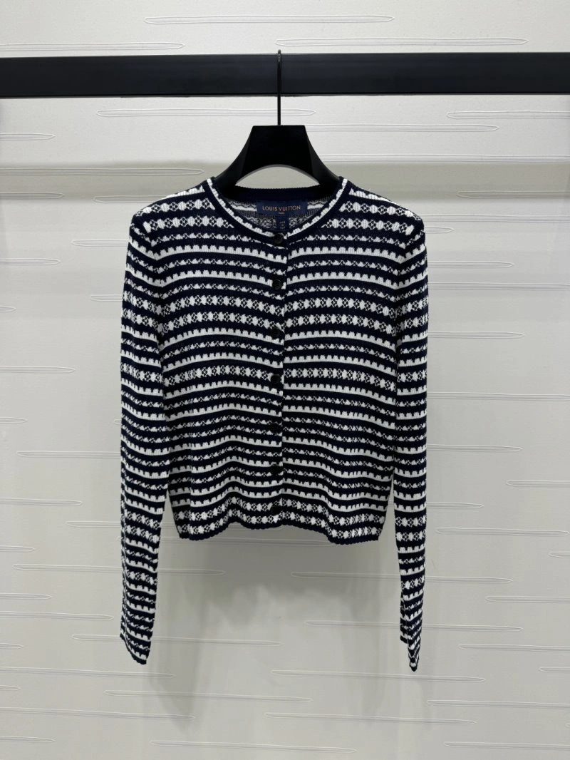 Bold Louis Vuitton T-Shirts 131579