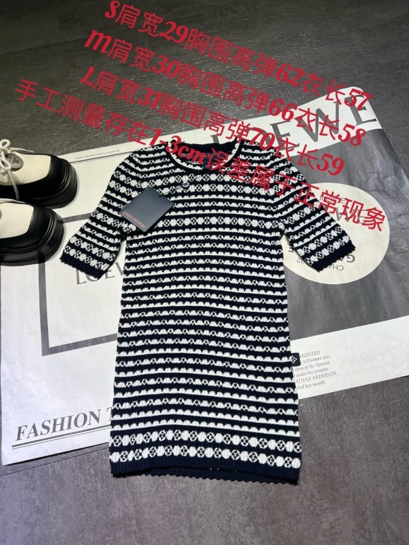 Unisex Louis Vuitton T-Shirts 131585