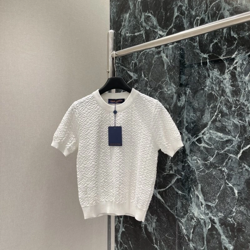 Louis Vuitton T-Shirts WellDesigned 131565