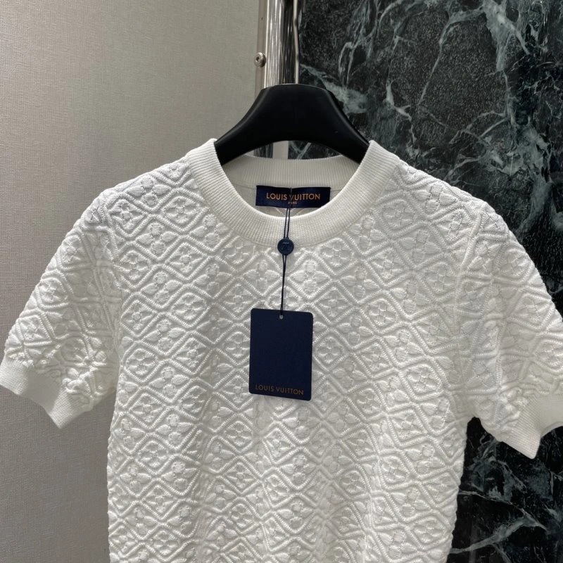 Louis Vuitton T-Shirts WellDesigned 131565