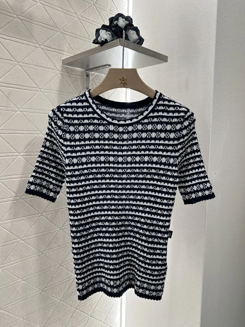 Upgraded Louis Vuitton T-Shirts 131557