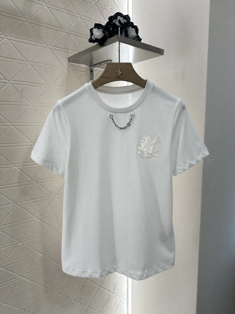 Effortless Louis Vuitton T-Shirts 131542