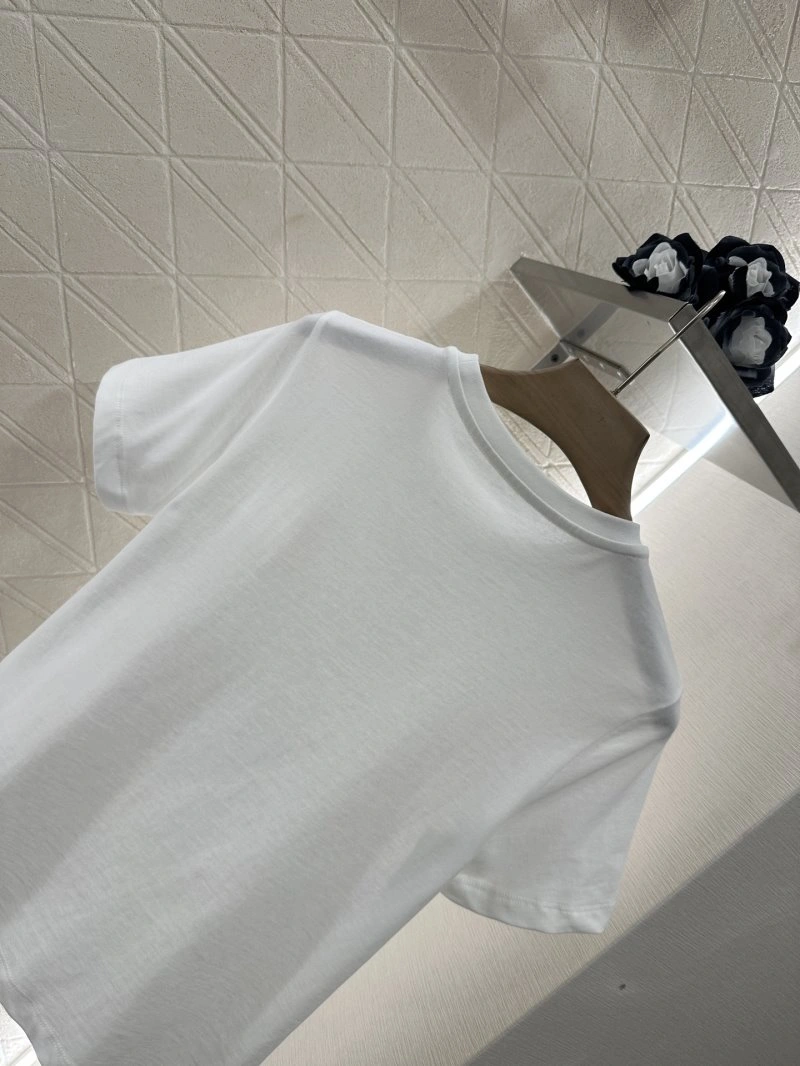 Effortless Louis Vuitton T-Shirts 131542