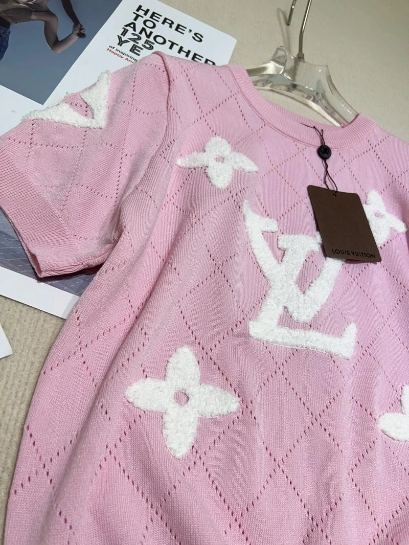 Louis Vuitton T-Shirts WrinkleFree 131537