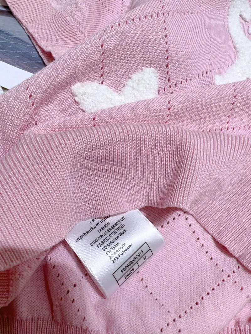 Louis Vuitton T-Shirts WrinkleFree 131537