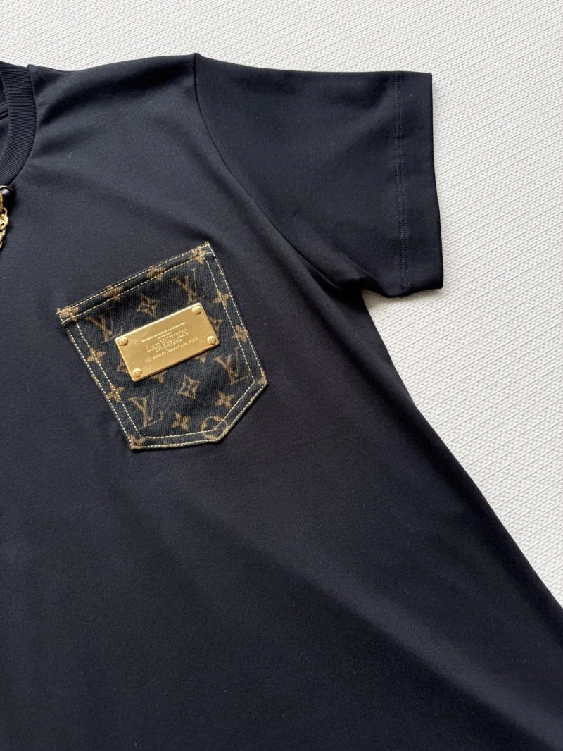 Louis Vuitton T-Shirts WellDesigned 131538