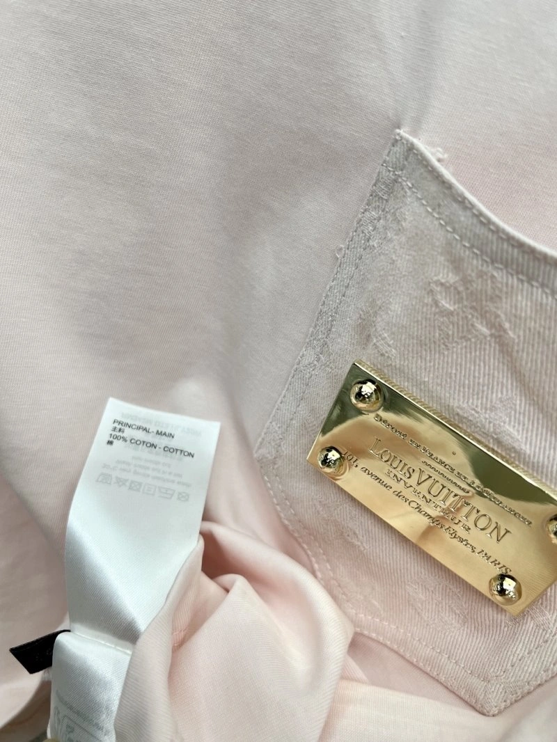 Louis Vuitton T-Shirts Neat 131543