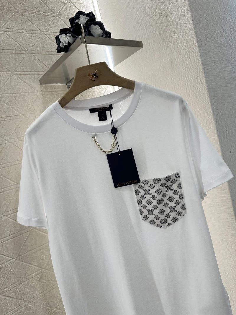 Louis Vuitton T-Shirts Vibrant 131552