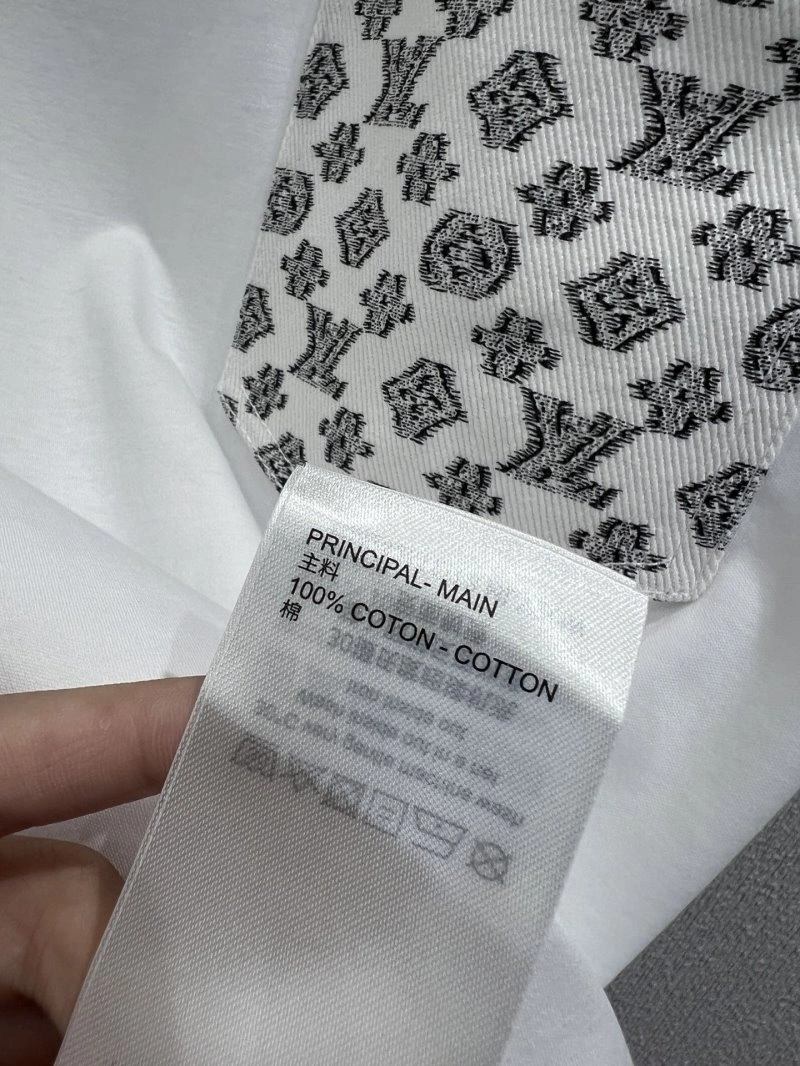 Louis Vuitton T-Shirts Unisex 131533