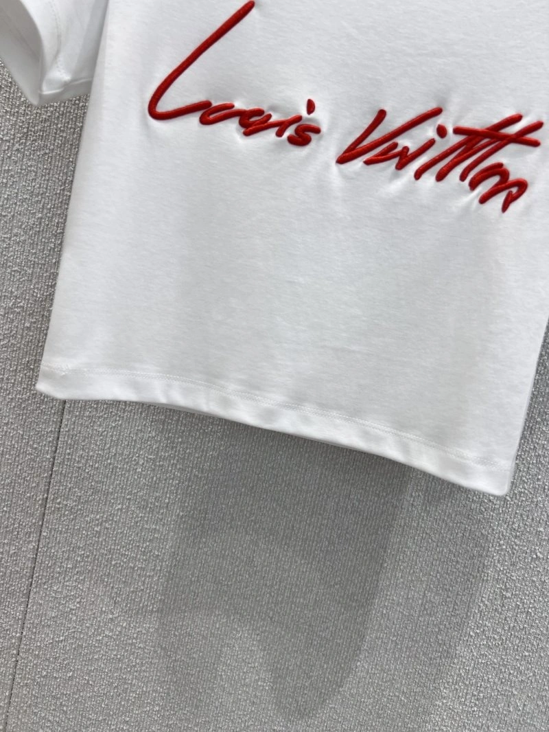 Trendsetting Louis Vuitton T-Shirts 131530