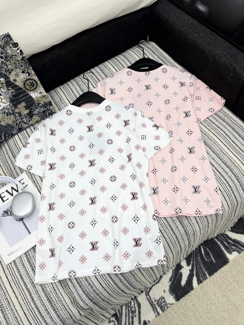 Chic Louis Vuitton T-Shirts 131550