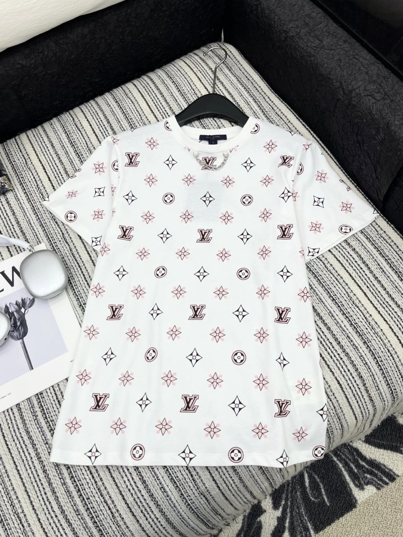 Chic Louis Vuitton T-Shirts 131550