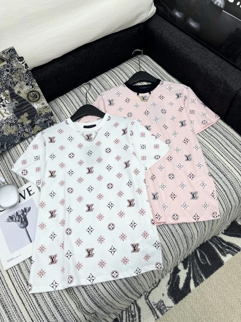 Chic Louis Vuitton T-Shirts 131550