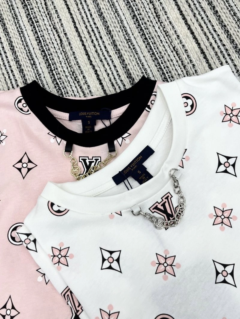 Chic Louis Vuitton T-Shirts 131550
