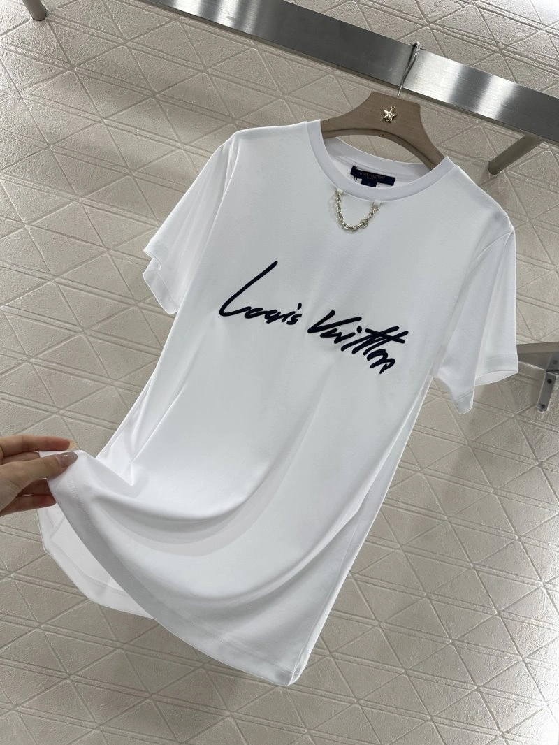 Lightweight Louis Vuitton T-Shirts 131520