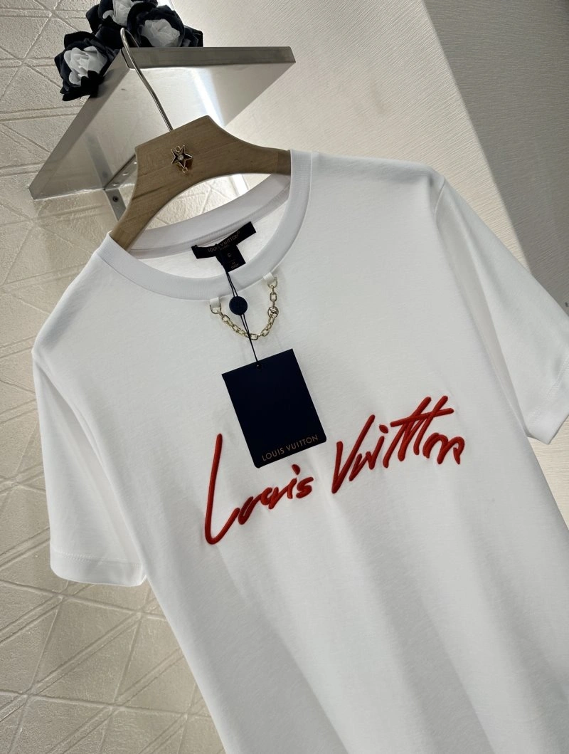 Resilient Louis Vuitton T-Shirts 131519
