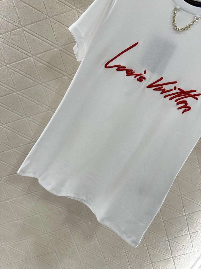 Resilient Louis Vuitton T-Shirts 131519