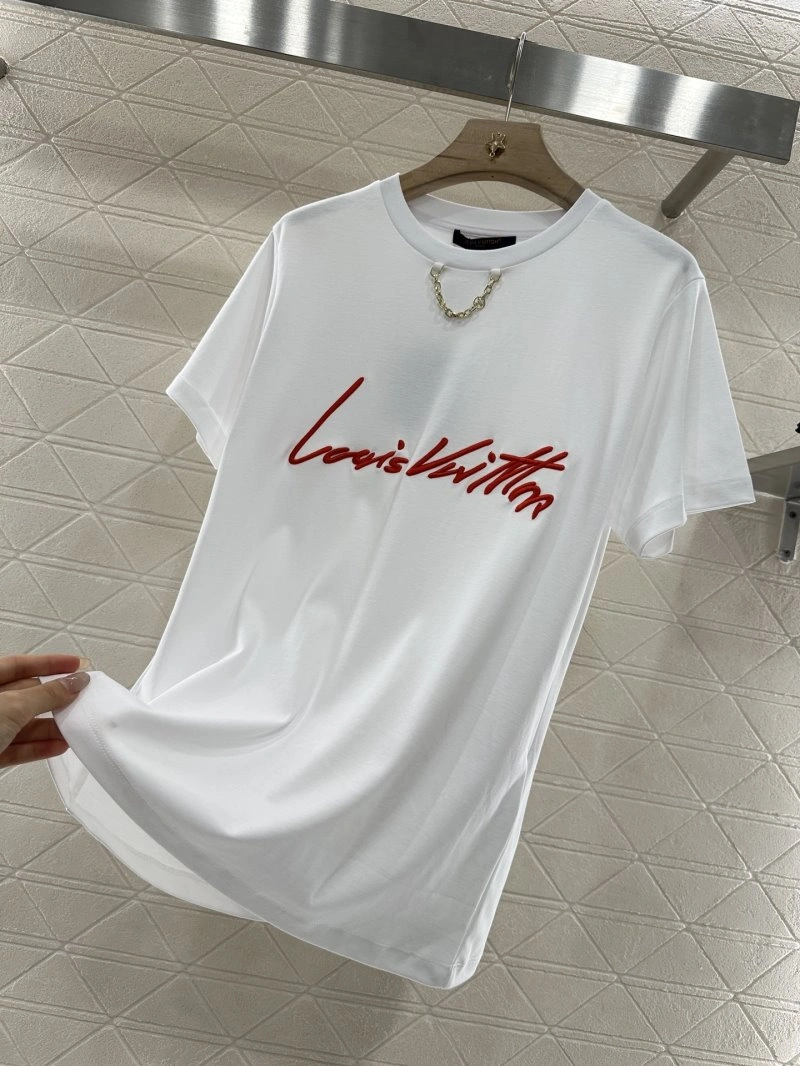 Resilient Louis Vuitton T-Shirts 131519