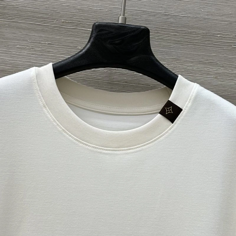 Louis Vuitton T-Shirts Bold 131518