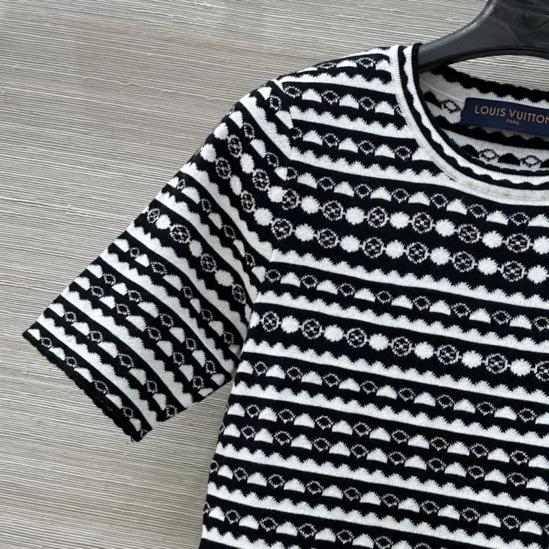 HighQuality Louis Vuitton T-Shirts 131521