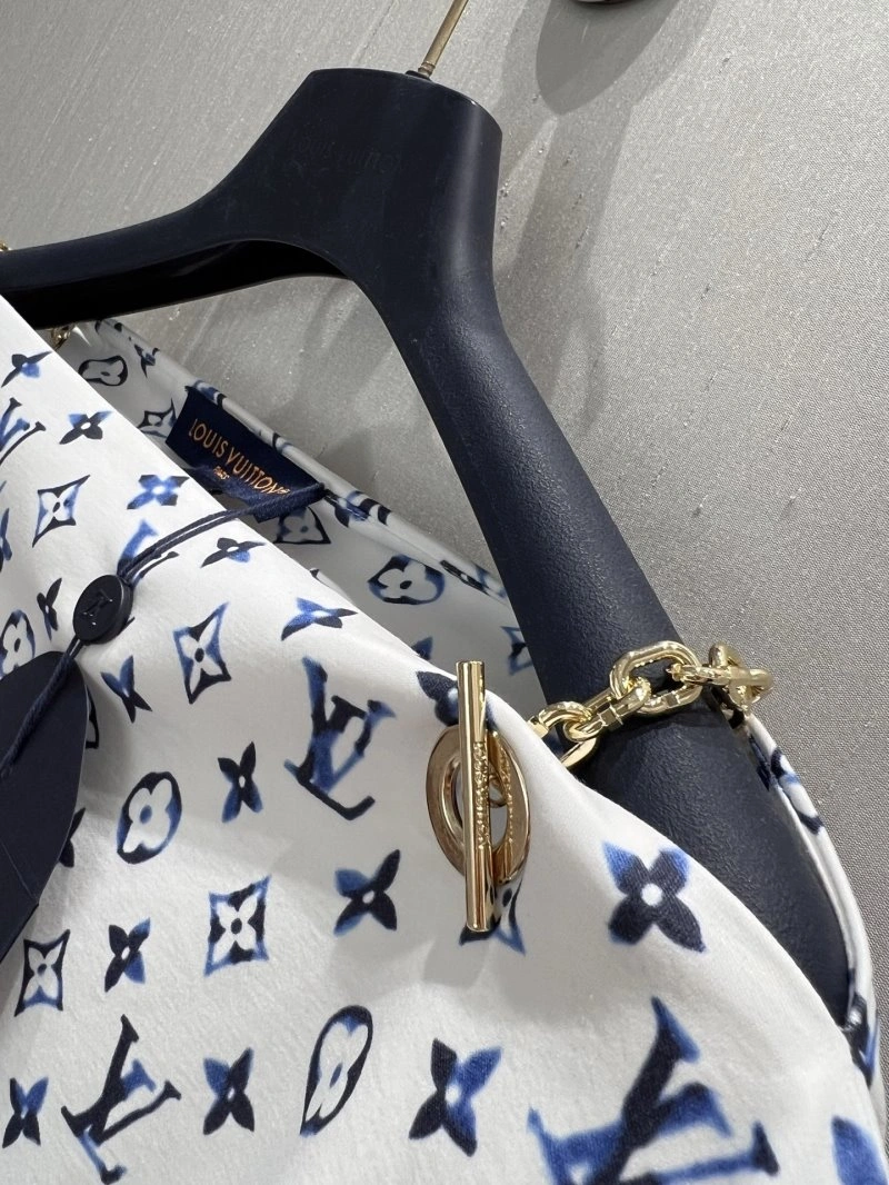 Louis Vuitton T-Shirts Bright 130594