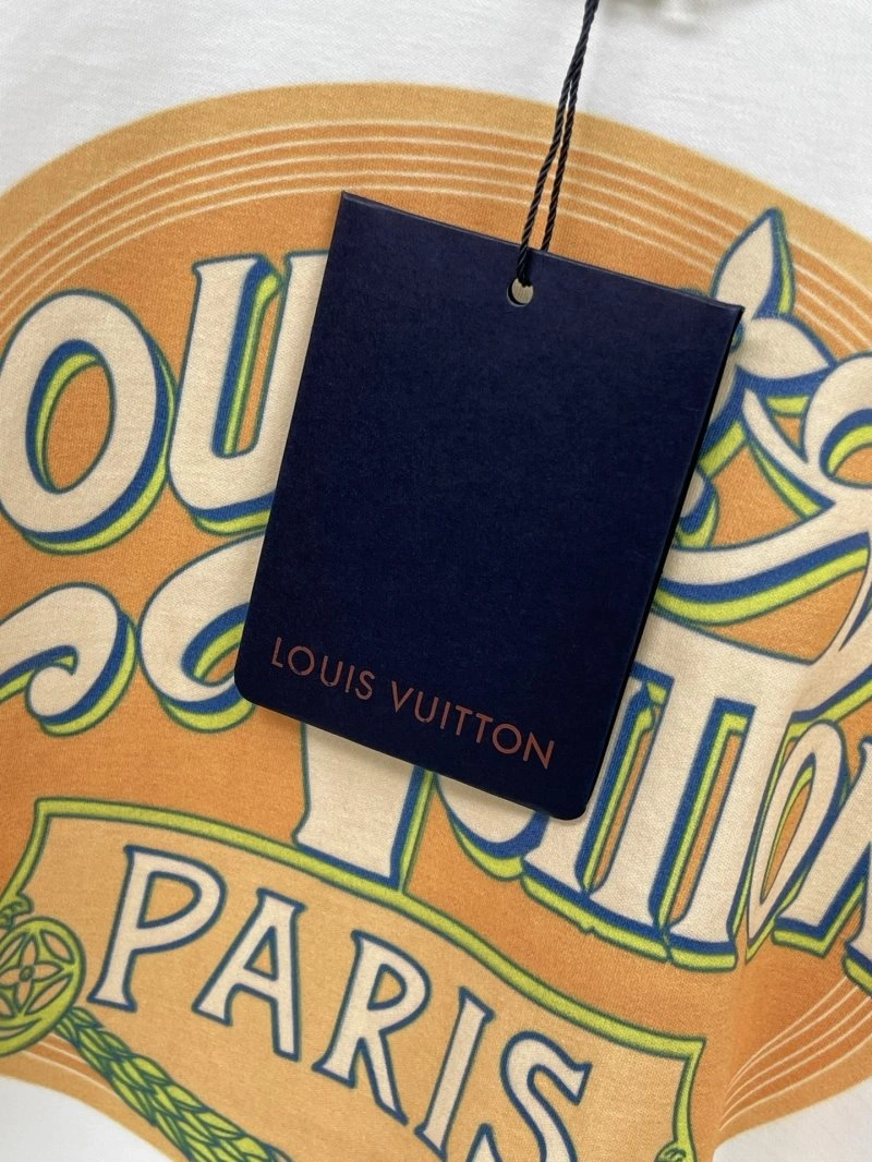 Lightweight Louis Vuitton T-Shirts 130598