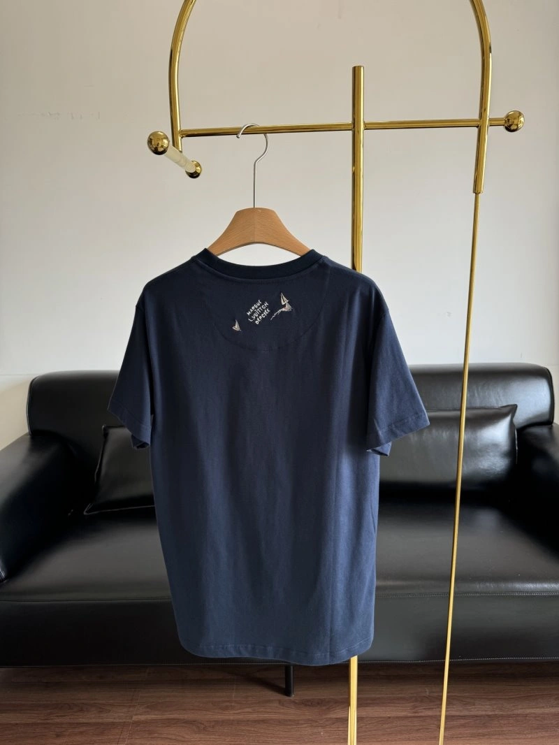 Functional Louis Vuitton T-Shirts 130605