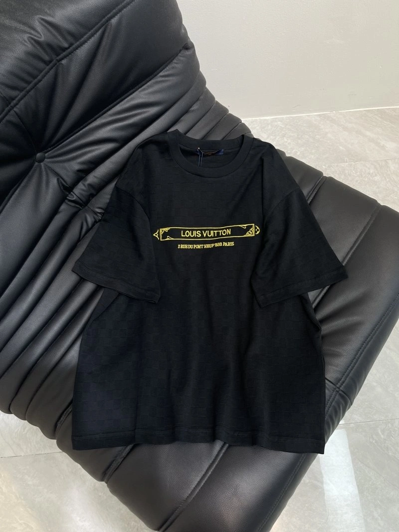 Louis Vuitton T-Shirts Durable 130593