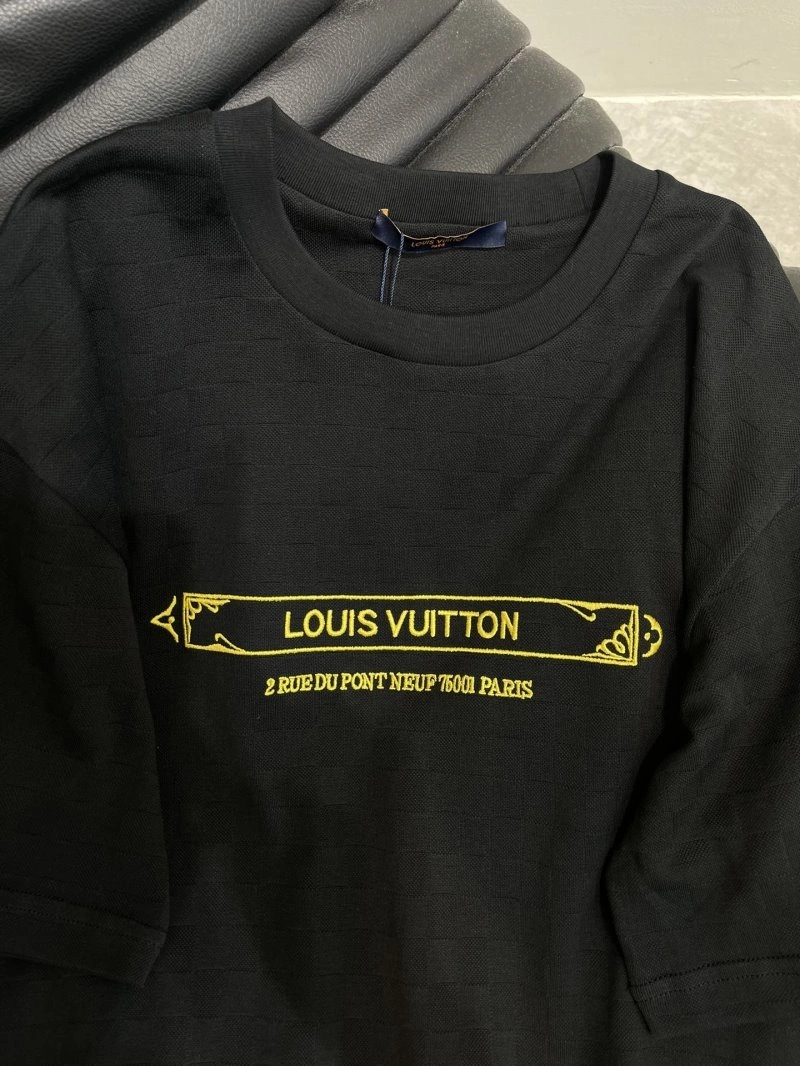 Louis Vuitton T-Shirts Durable 130593