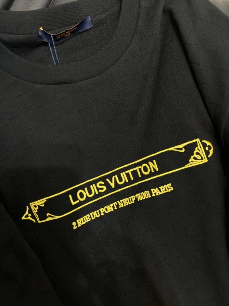Louis Vuitton T-Shirts Durable 130593