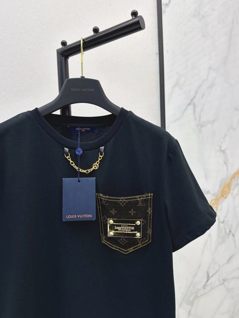 Louis Vuitton T-Shirts Contemporary 130609