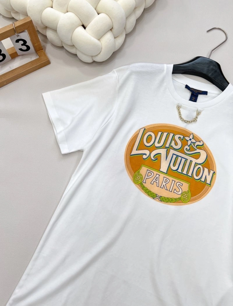 Louis Vuitton T-Shirts Stretchable 130583