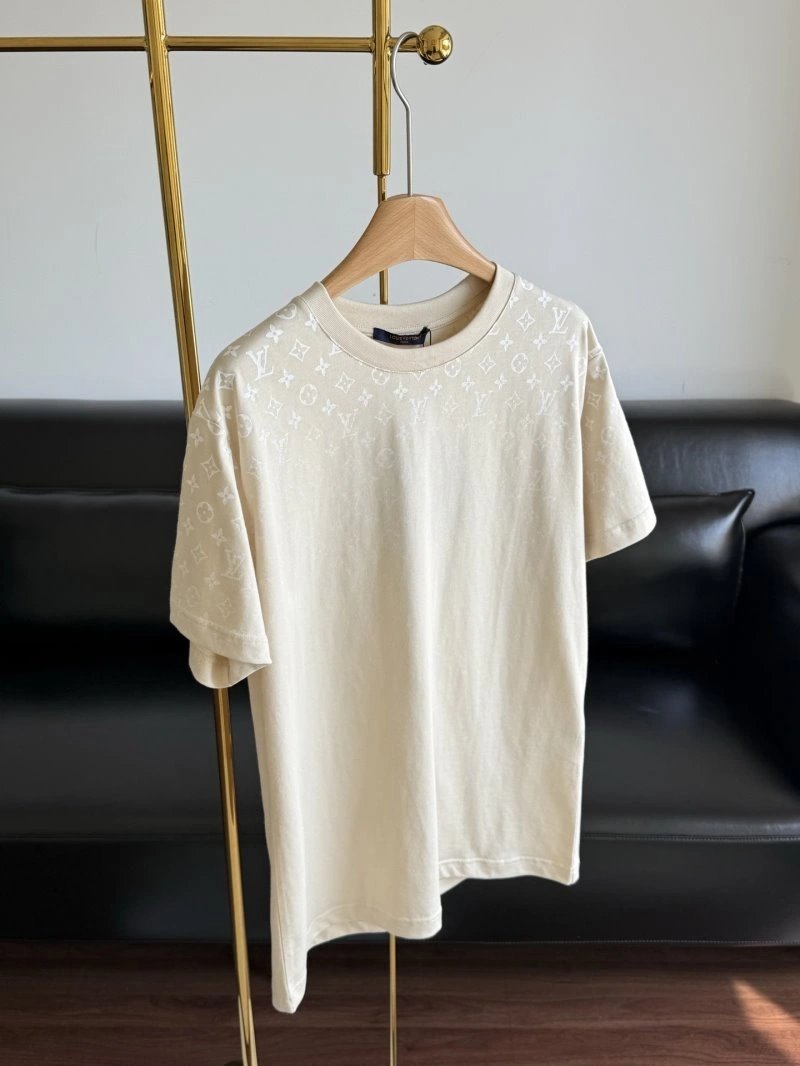 Louis Vuitton T-Shirts GoAnywhere 130573
