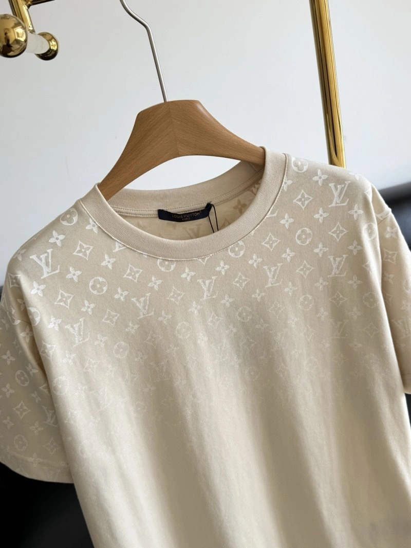 Louis Vuitton T-Shirts GoAnywhere 130573