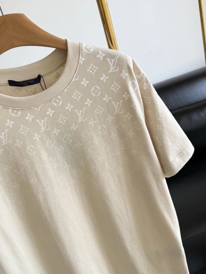 Louis Vuitton T-Shirts GoAnywhere 130573