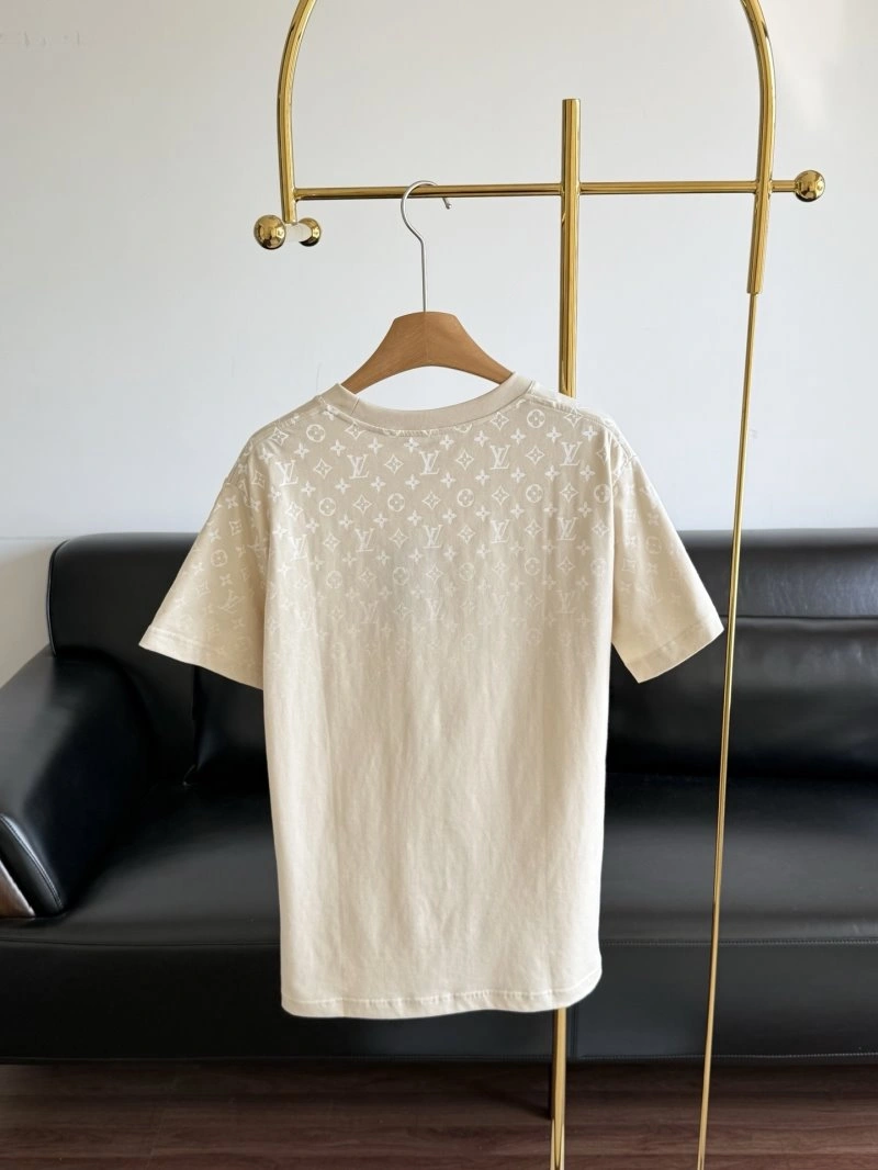 Louis Vuitton T-Shirts GoAnywhere 130573