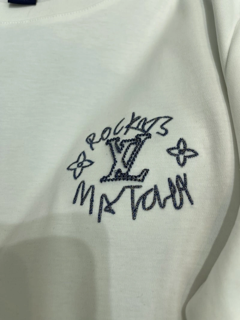 Louis Vuitton T-Shirts WaterResistant 130572
