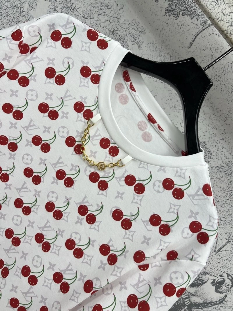 Louis Vuitton T-Shirts Lightweight 130565