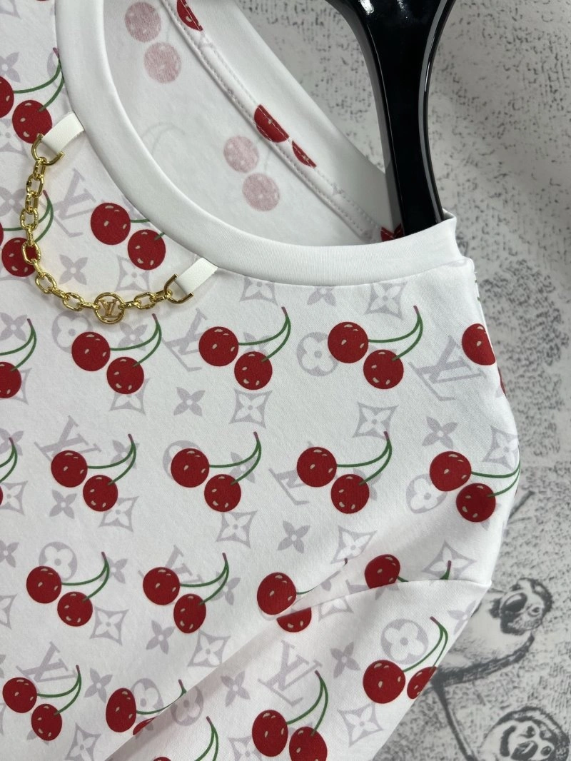 Louis Vuitton T-Shirts Lightweight 130565