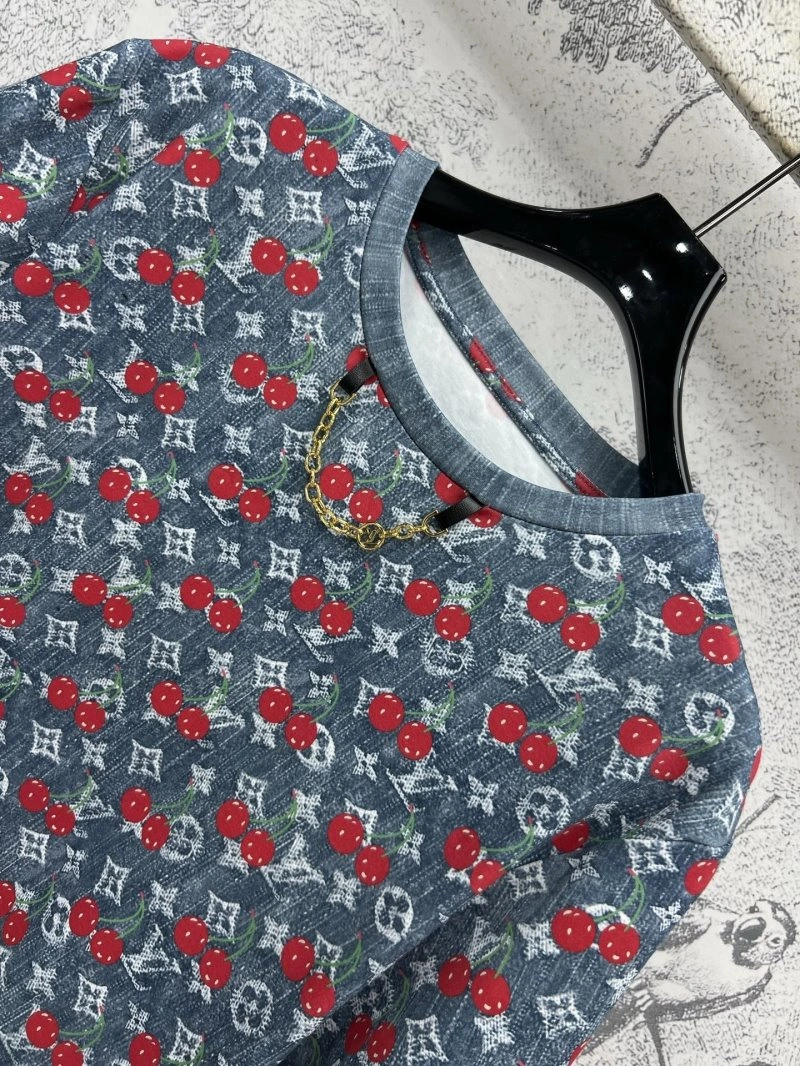 Louis Vuitton T-Shirts Timeless 130550